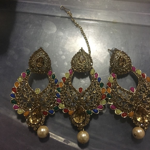 Earrings - Picture 4 of 5